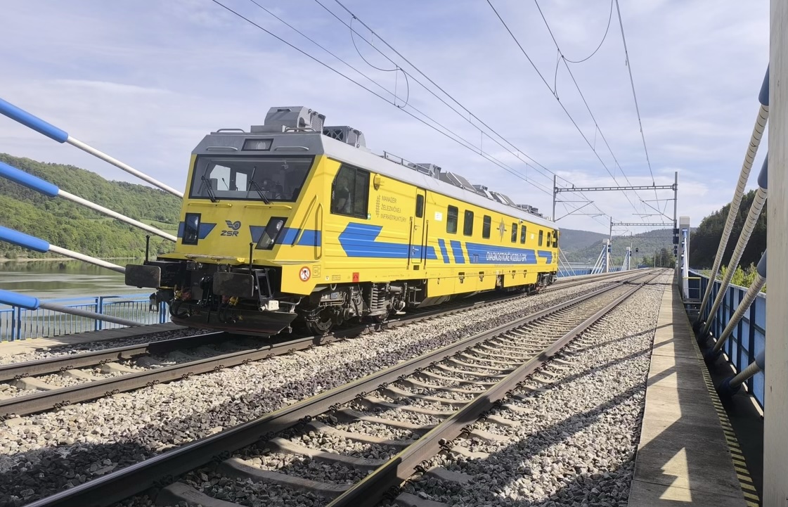 Železnice Slovenskej republiky prevzali druhé moderné diagnostické vozidlo